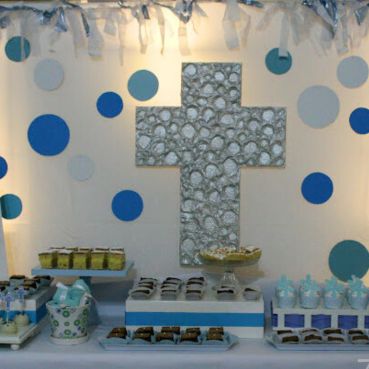 mesa de dulces para eventos religiosos